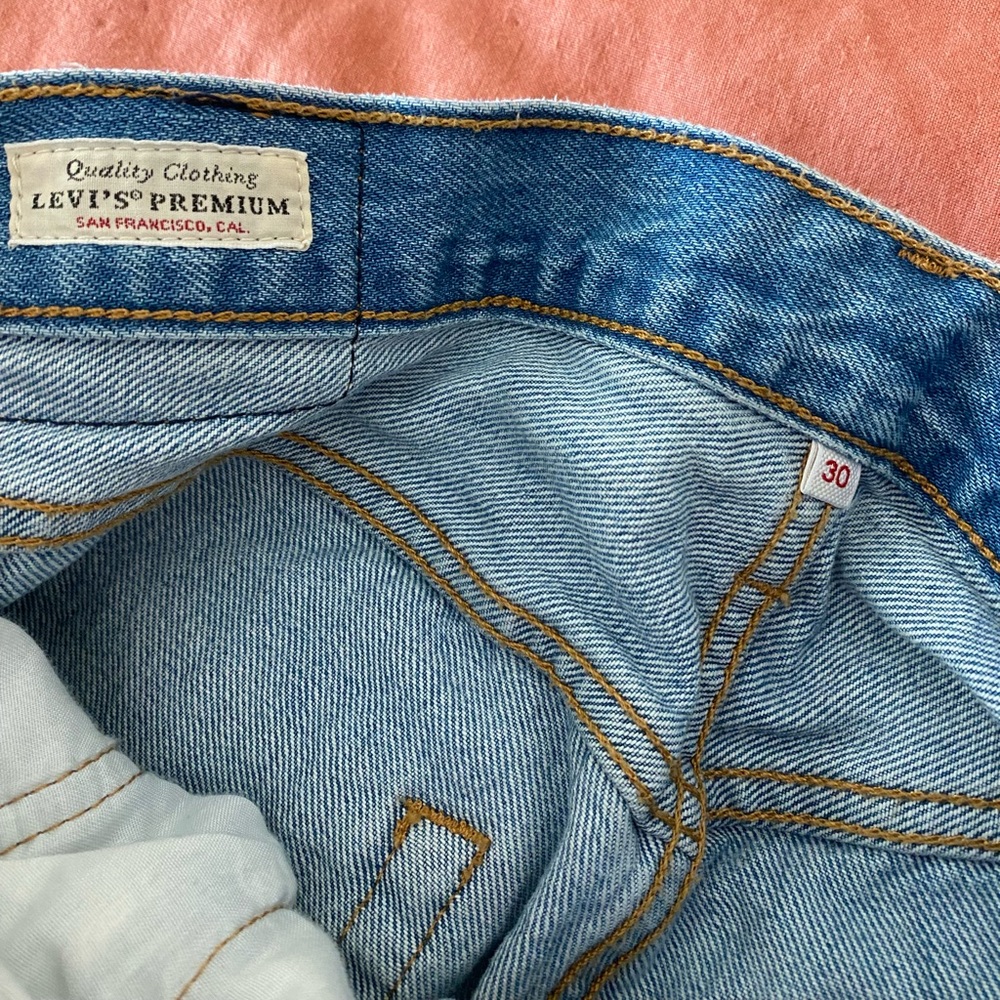 Levi’s High Rise Denim Skirt size 30 - Picture 4 of 4